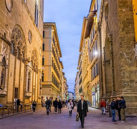 via dei calzaiuoli florentia